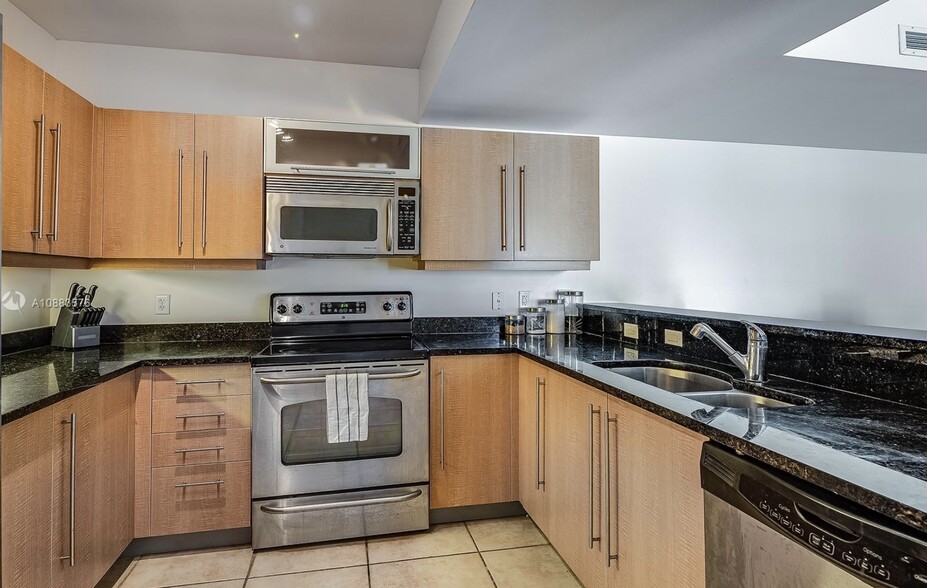 Kitchen - 7355 SW 89th St