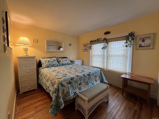 Building Photo - 804 Evergreen Walk