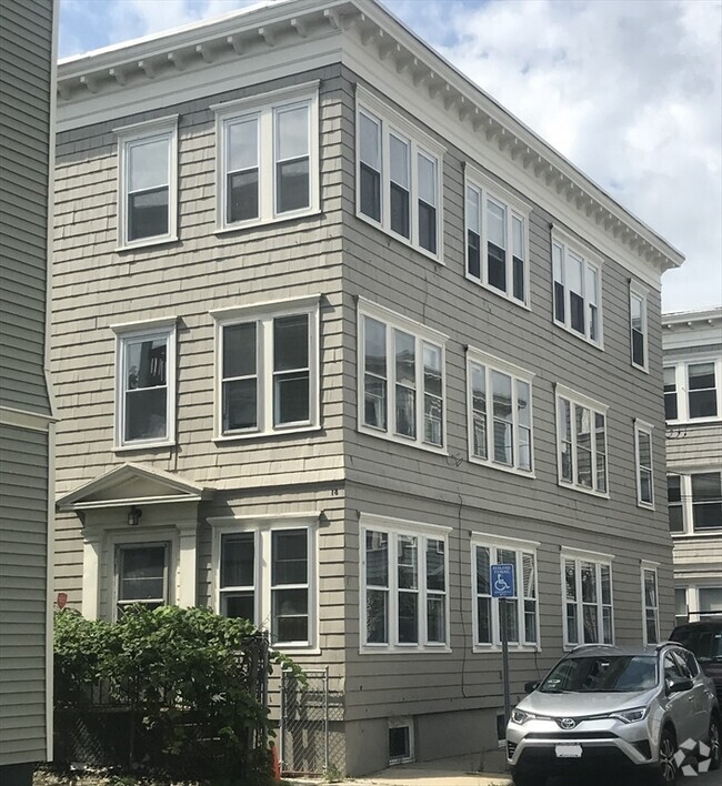 Building Photo - 18 Hanover Cir