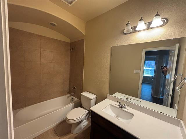 Building Photo - 1828 Velarde Rd