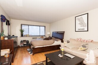 Building Photo - 0 bedroom in Chicago IL 60614