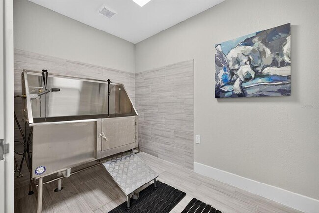 Building Photo - 612 Bass Ct