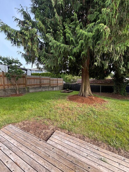 Building Photo - 7104 193rd Pl SW