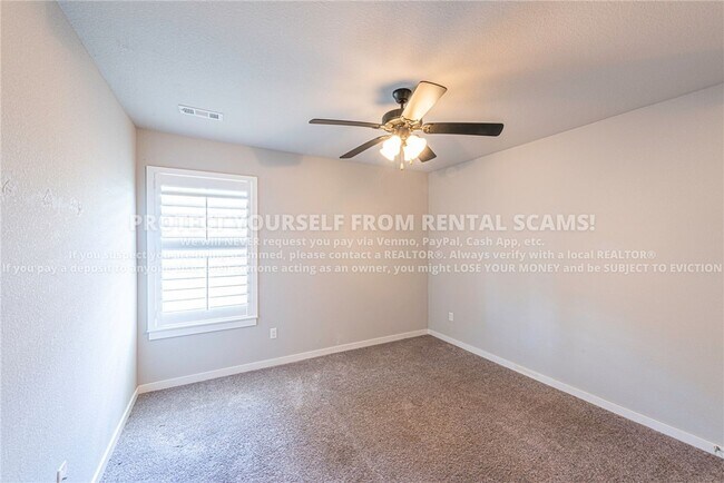 Building Photo - 533 Brinley St