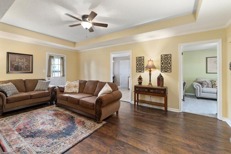 Building Photo - 1102 Tobacco Rd