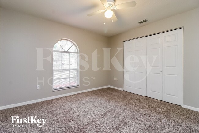 Building Photo - 2413 Timbercreek Loop E