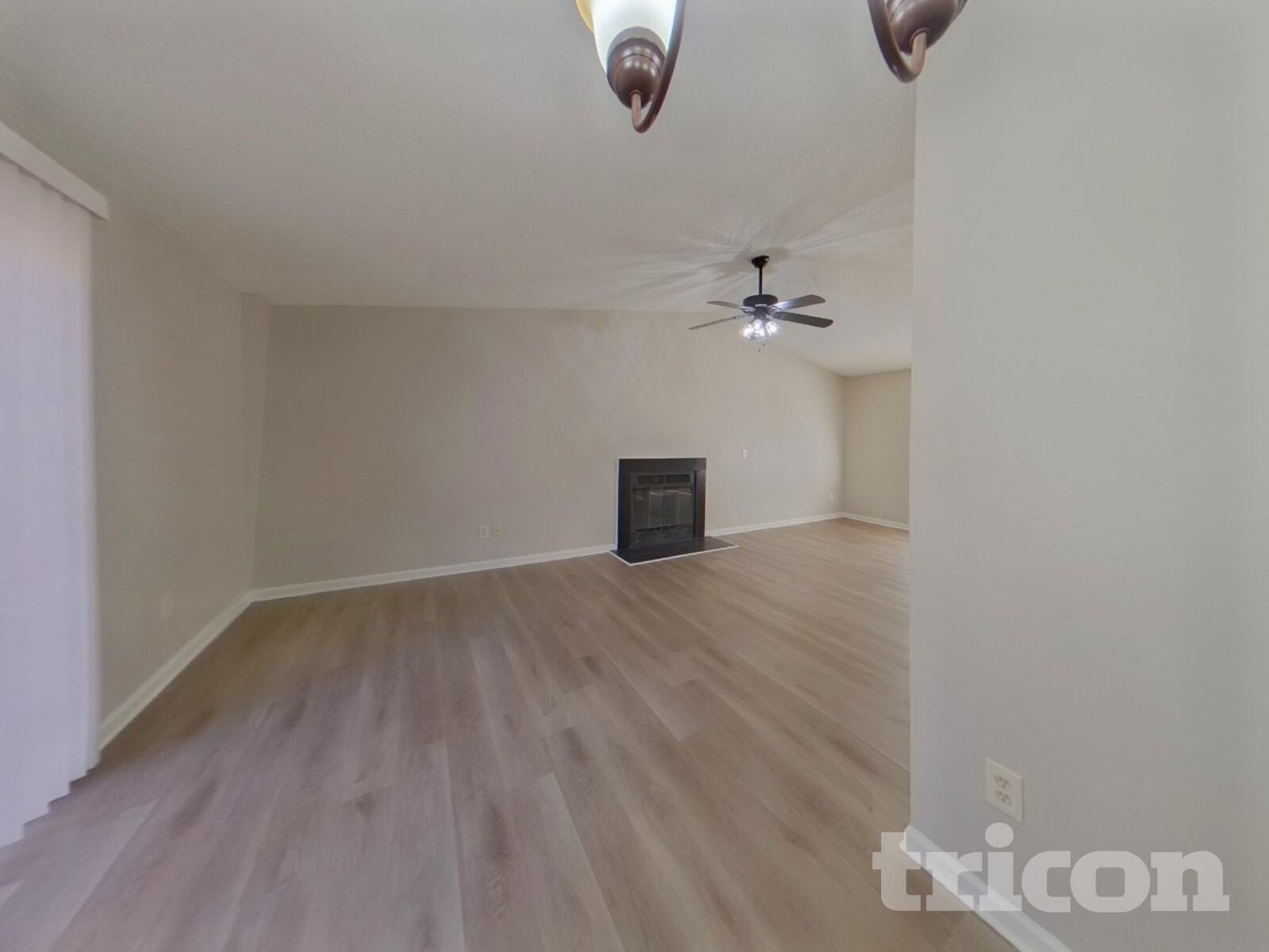 Building Photo - 201 Raintree Dr