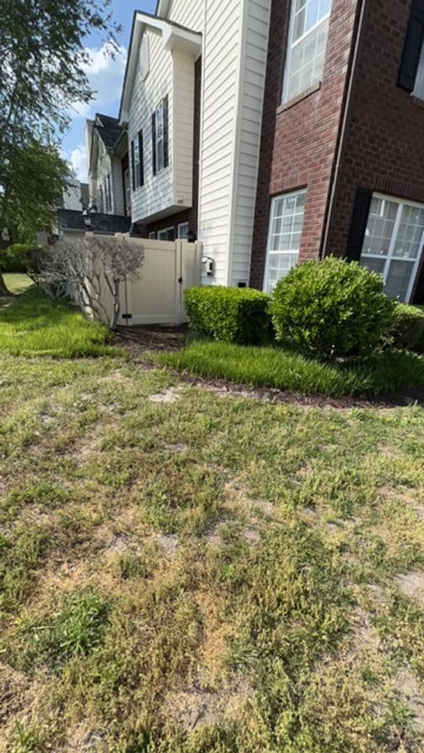 Building Photo - 5821 Ludington Dr