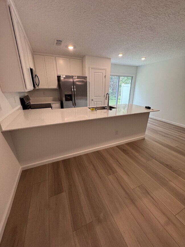 Building Photo - Brand New 3 Bed | 2.5 Bath Townhome – Mode...