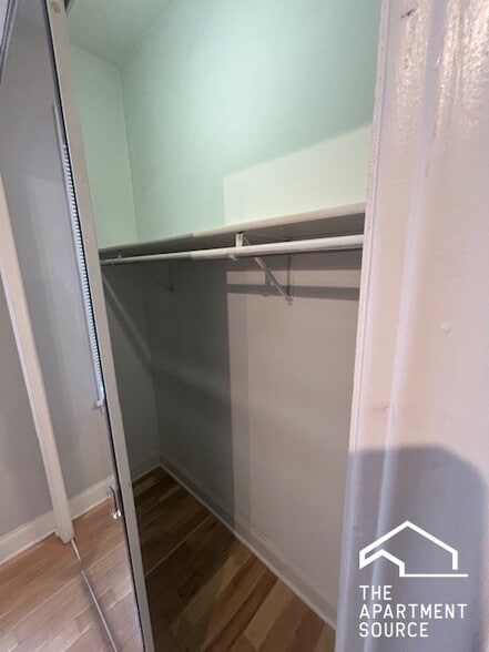 Building Photo - 2900 N Kolmar Ave