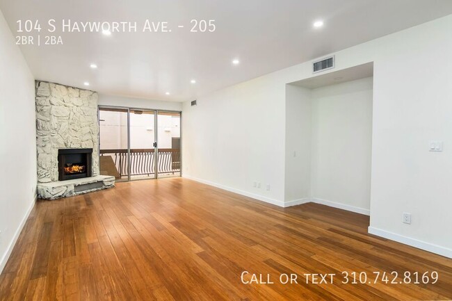 Building Photo - Spacious & Fully Remodeled Pet-Friendly 2-...