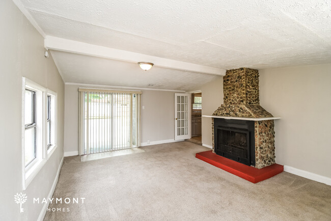 Building Photo - Charming Single-Story 3 Bedroom Home