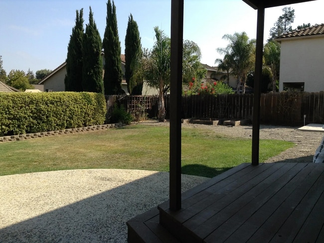 Building Photo - 3 Bedroom Home in Hollister