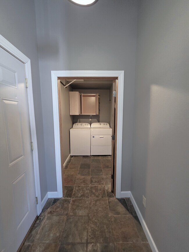 Building Photo - 1300 146th Ave