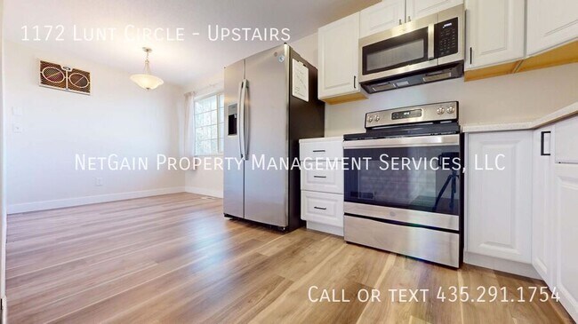 Building Photo - 1172 Lunt Cir