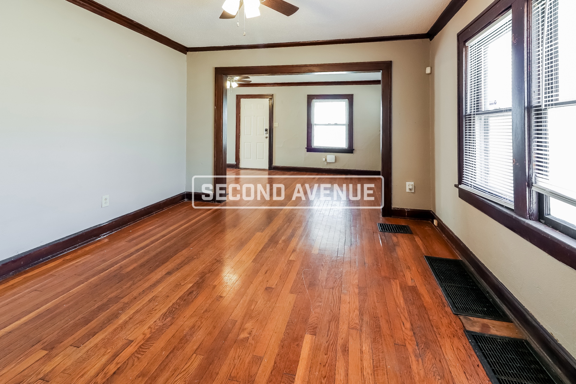 Building Photo - 4309 Chestnut Ave