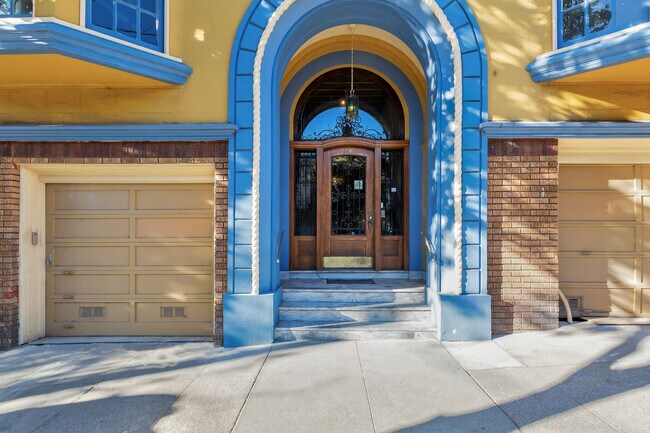 Building Photo - 1240 Hayes