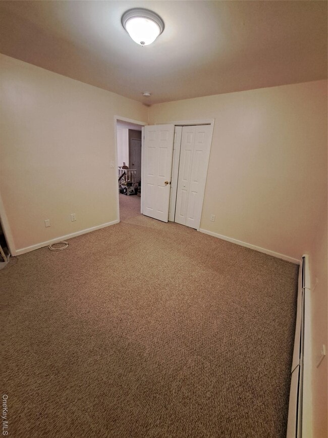 Building Photo - 196 N Nassau Ave