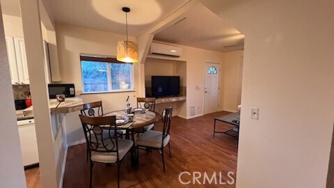 Building Photo - 583 Calle Abronia S