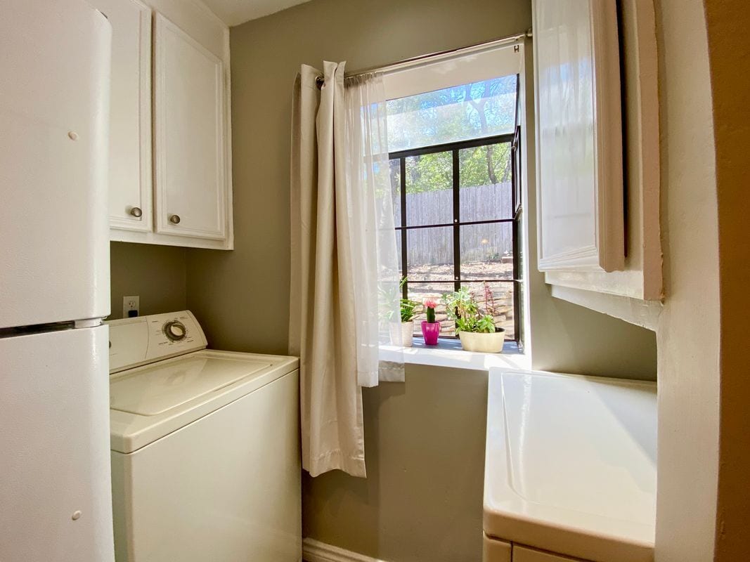 Building Photo - 1804 Capital Pkwy