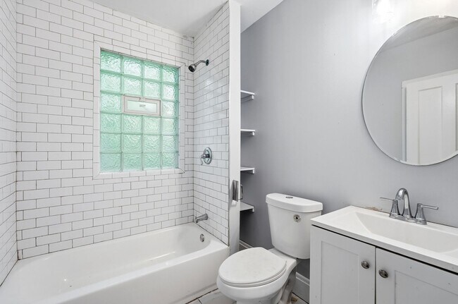 Building Photo - LEASING SPECIAL - sign a 13-month lease by 7/31/2026 and second month is free!