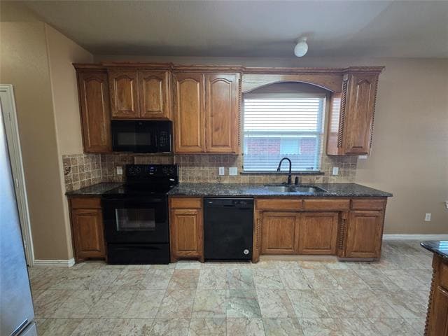 Building Photo - 1522 Avenue E