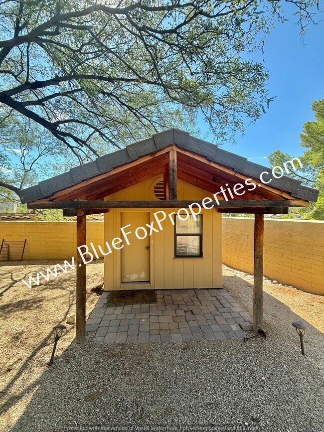 Building Photo - 4340 E Cerrada Del Charro