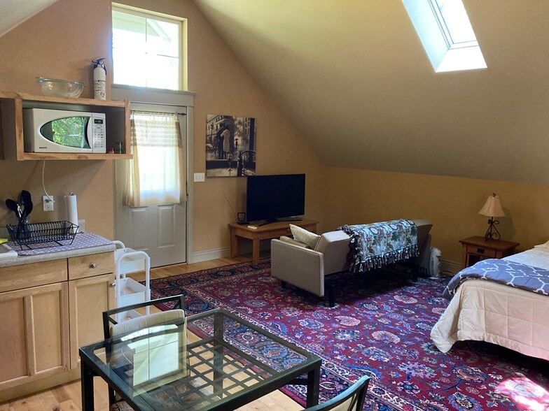 Studio living space - 1621 W Hays St