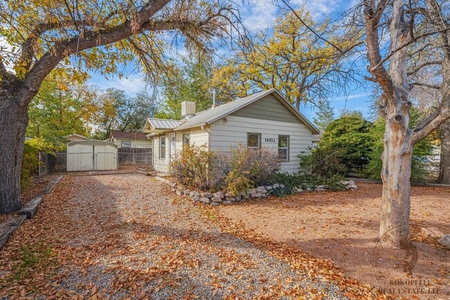 Building Photo - 1451 Pinyon Ave