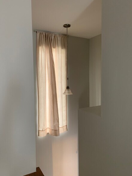 Building Photo - 6287 Fremont Dr