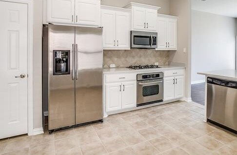 Building Photo - 2692 Lake Ridge Dr