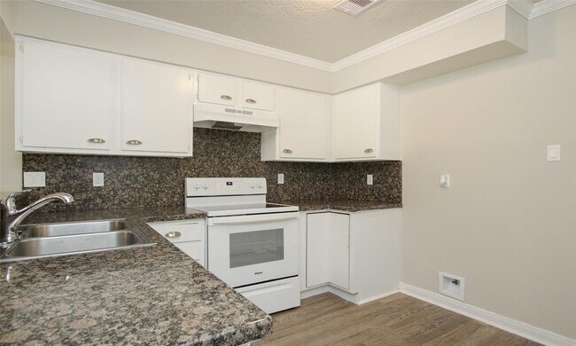 Building Photo - 9426 Chartermoss Cir