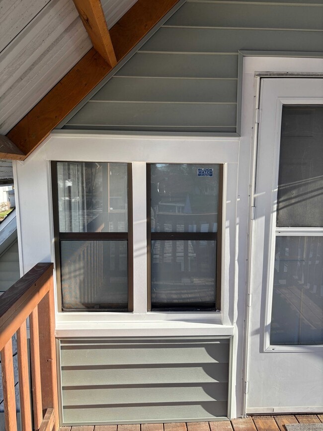 Building Photo - 4817 N Madison St