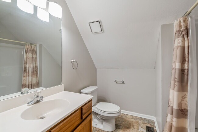 Building Photo - 8815 Brucewood Ln