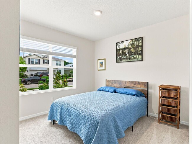 Building Photo - Unfurnished Annual Rental