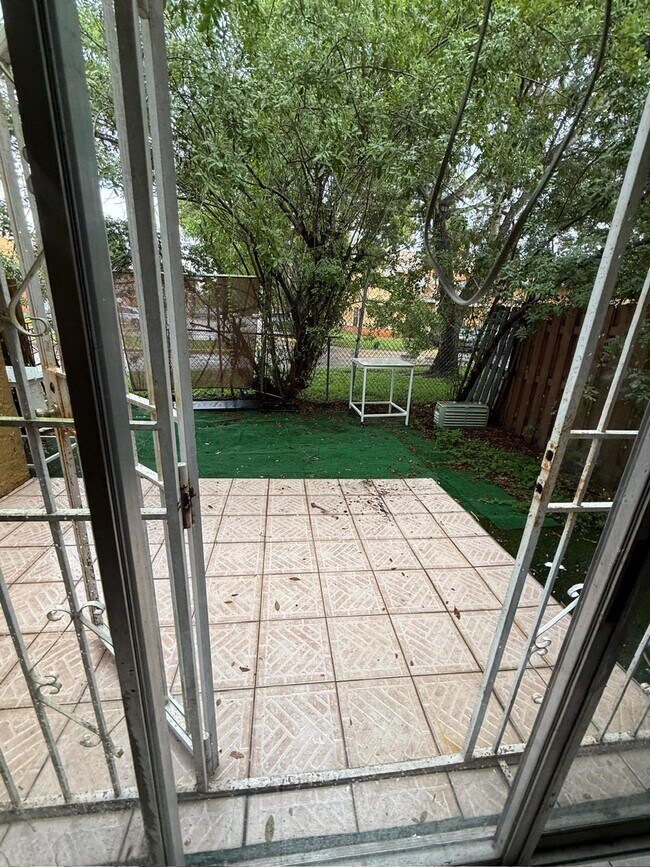 Building Photo - 5737 Blueberry Ct