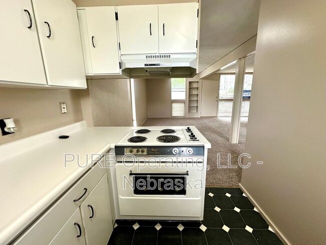 Building Photo - 1631 N 109th Plaza