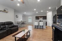 Building Photo - 5665 Magnolia de Percy Dr