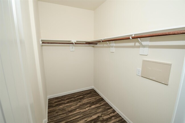 Building Photo - 29626 Woodsons Shore Dr