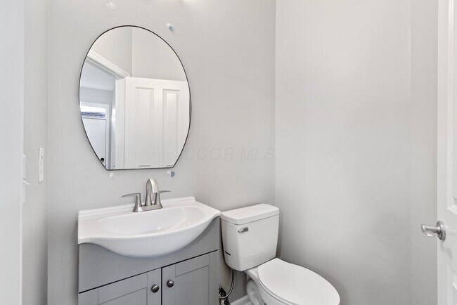 Building Photo - 801 S Front St