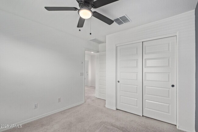 Building Photo - 3813 N 100th Dr