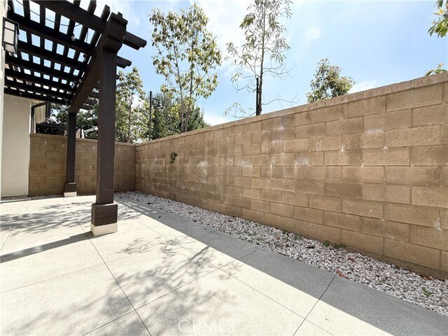 Building Photo - 126 Okra