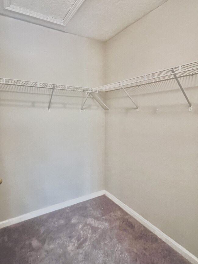 Building Photo - 6100 Maggies Cir