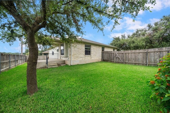 Building Photo - 4105 Pebble Ridge Cove