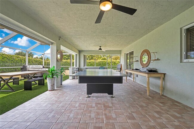 Building Photo - 15300 SW 164th St