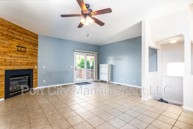 Building Photo - 6732 Cozy Ln