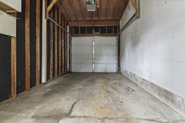 Building Photo - 2615 Flamingo Dr