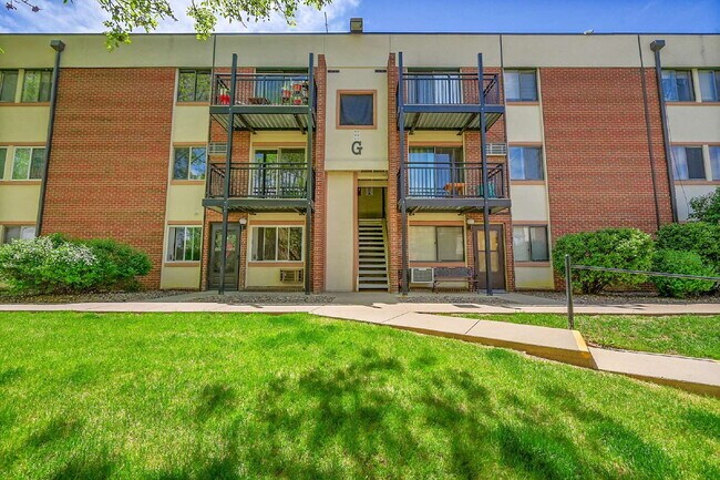 Primary Photo - $1,295.00, One Bedroom, one bath, located ...