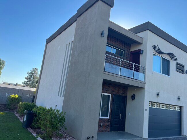 Building Photo - 1641 N 51st St