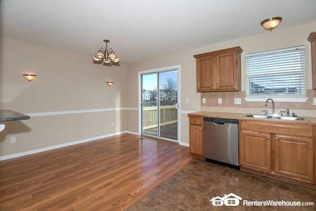 Building Photo - 3 Bed 2.5 Bath Home For Rent In Shoal Cree...